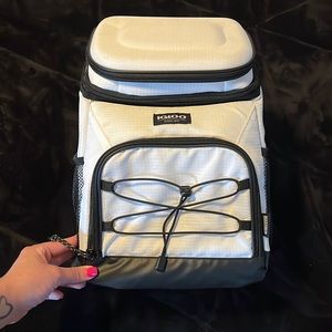 White Igloo backpack lunchbox